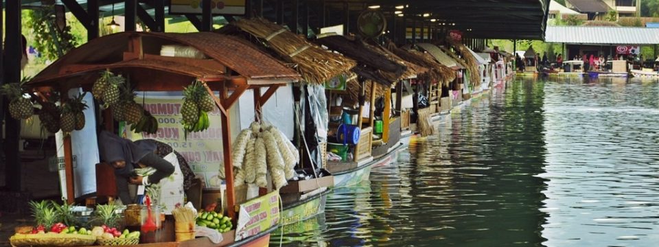 Floating Market (1)