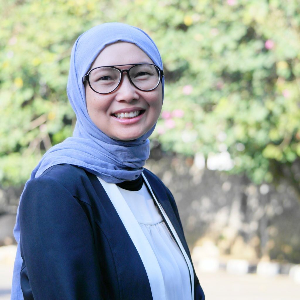 Dr. Yuanita Handayati